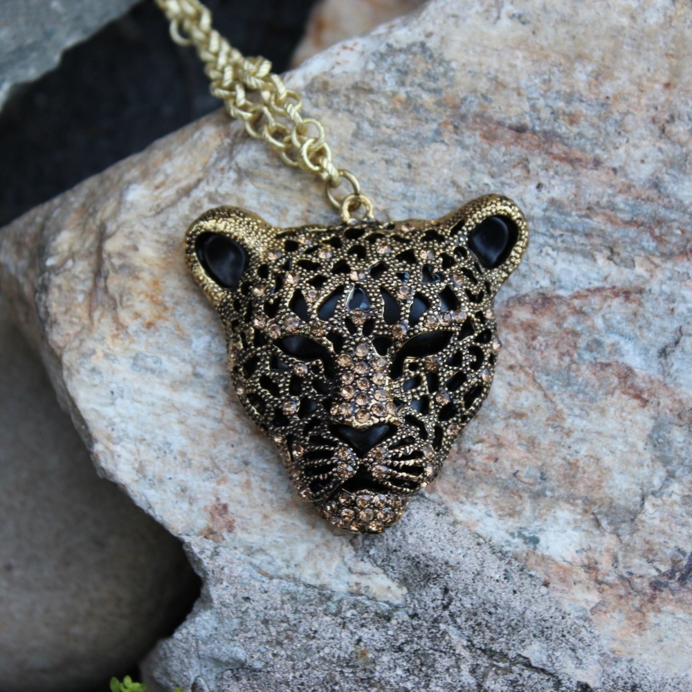 Leopard Gold Necklace - Picture 6 of 6